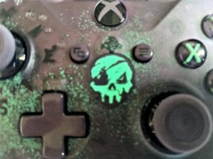 Close up of the Sea of Thieves controller